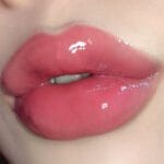 برق لب شاینی صورتی | تقویت کننده لب حاوی روغن لب آلوئه ورا | برند 3Q beauty