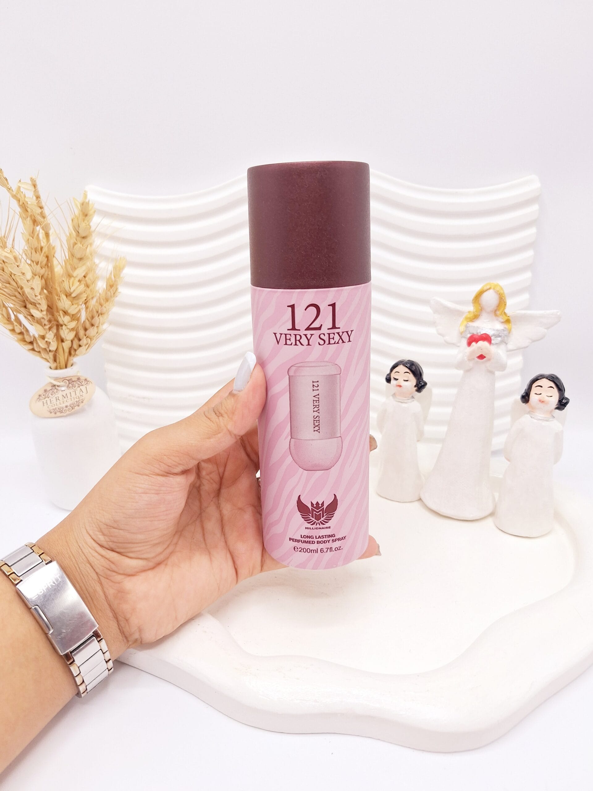 ۲۰۲۵۰۸۱۷_۱۴۳۰۳۷-scaled اسپری خوشبو کننده بدن زنانه 121 VERY SEXY کد 7066 - Image 1
