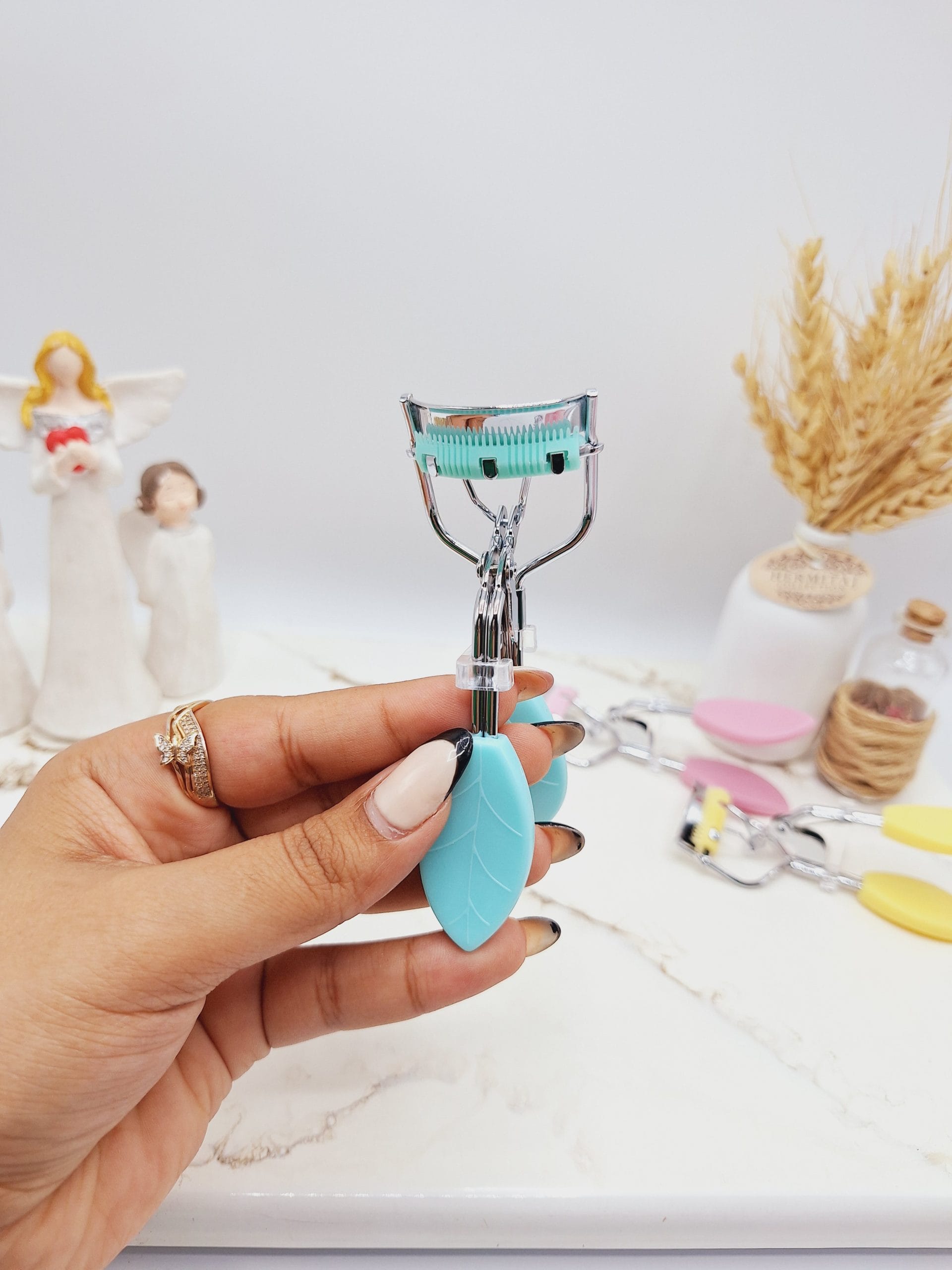 ۲۰۲۵۰۴۱۲_۱۲۳۶۵۸-scaled فرمژه پرطرفدار طرح برگ - Image 1