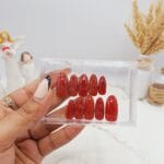 ناخن مصنوعی با مواد کاشت مدل ساده رنگ زرشکی با طرح قلب (به همراه پک اختصاصی)