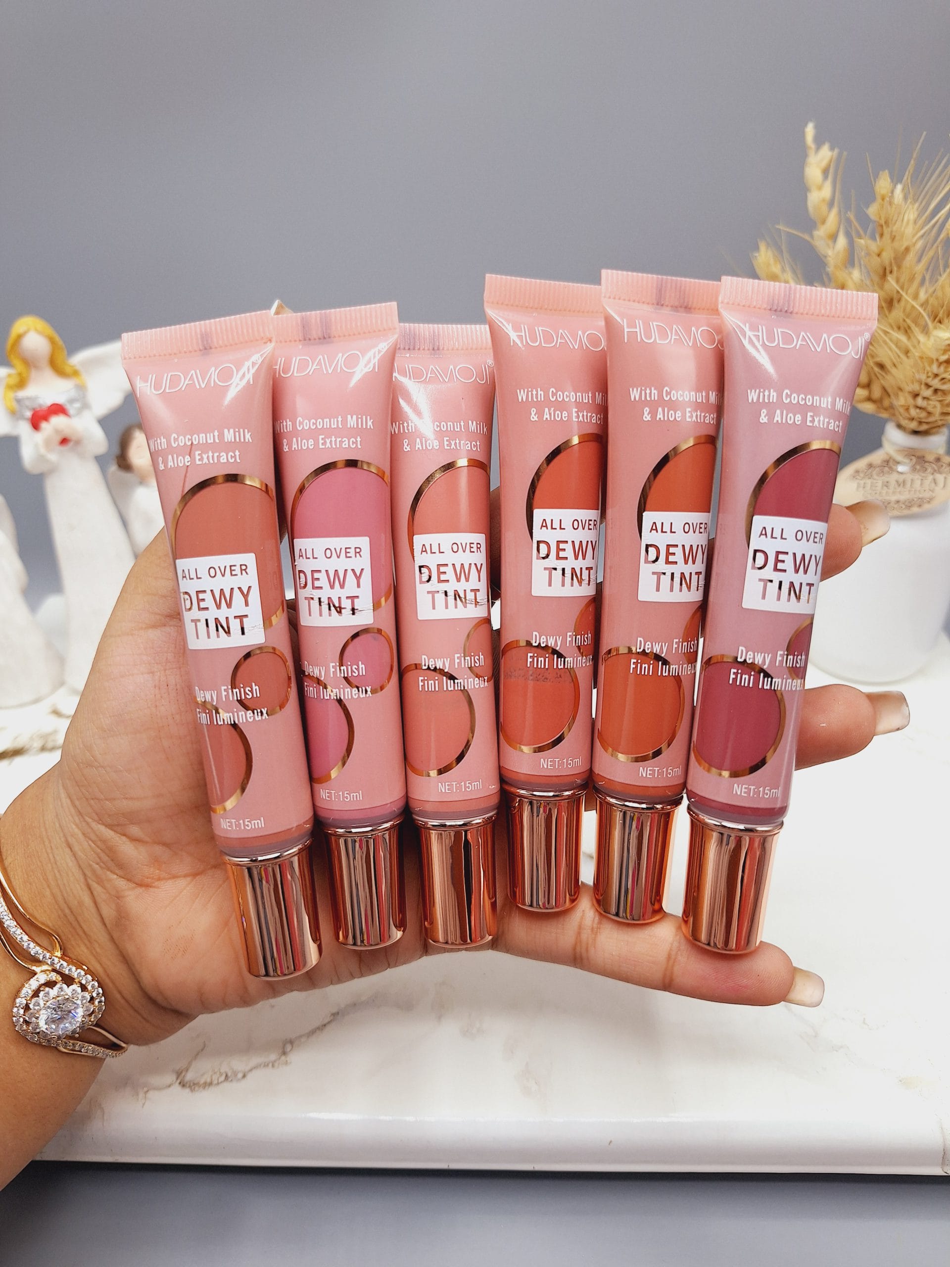 ۲۰۲۴۱۰۱۸_۱۳۱۴۲۴-scaled رژ گونه تیوپی مات و مخملی بند هدا موجی کد 008 - Image 1