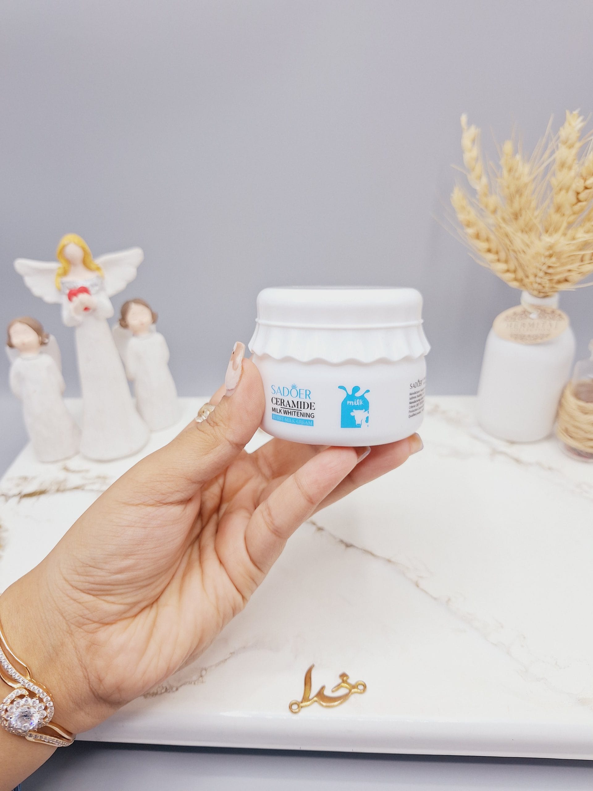 ۲۰۲۴۰۸۱۲_۱۴۱۸۴۸-scaled کرم آبرسان و مرطوب کننده سرامید شیر سادور حجم 120g کد SD88531 - Image 1