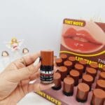 تینت لب قهوه ای بدنه شیشه ای