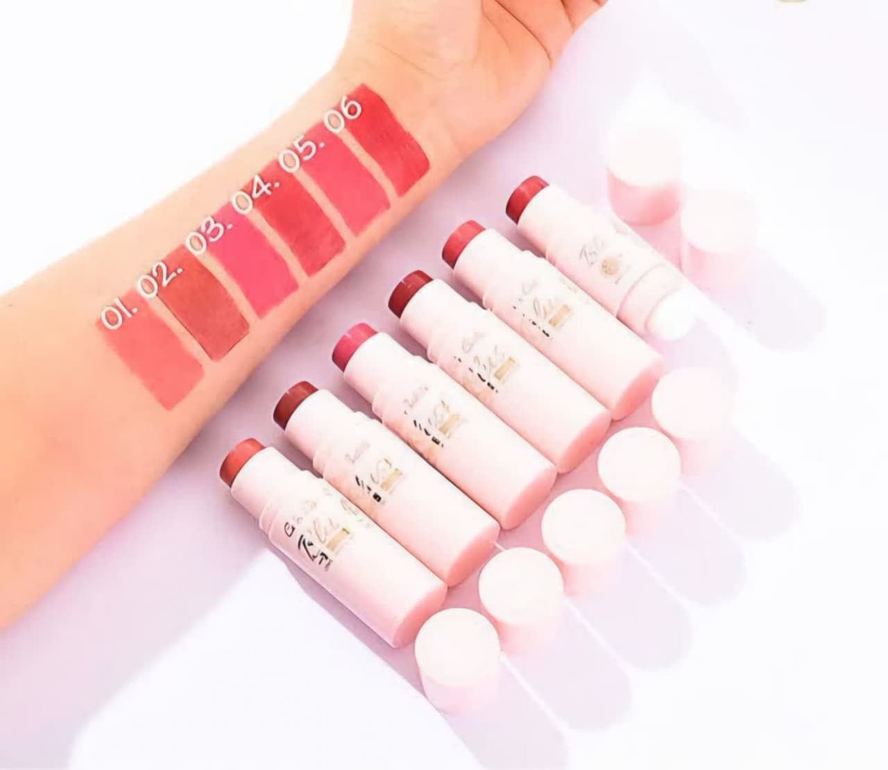 photo_2025-05-02_13-45-27 رژگونه استیکی پد دار برند کالر کاستل کد 6023 - Image 1