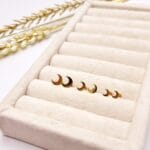 گوشواره میخی طرح ماه طلایی استیل