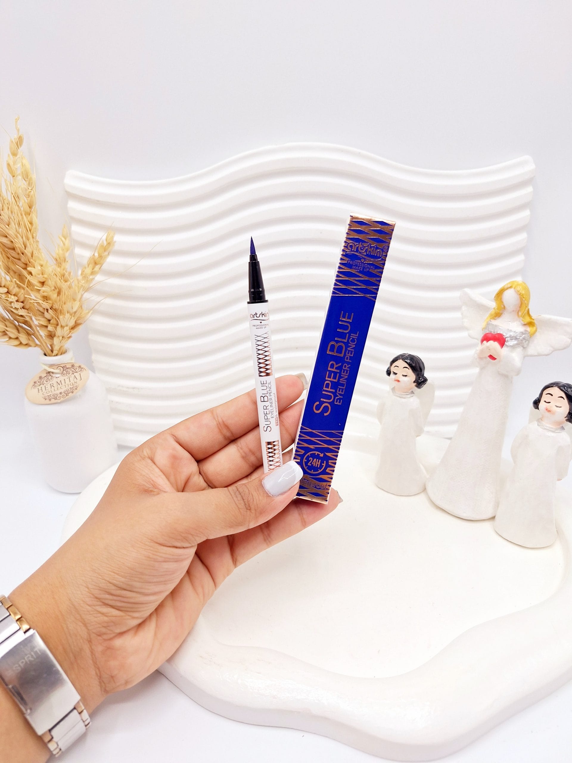 ۲۰۲۵۰۸۰۵_۱۴۳۹۰۴-scaled خط چشم ماژیکی رنگ آبی برند آرت اسکین کد 975046 - Image 1