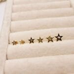 گوشواره میخی طرح ستاره طلایی استیل