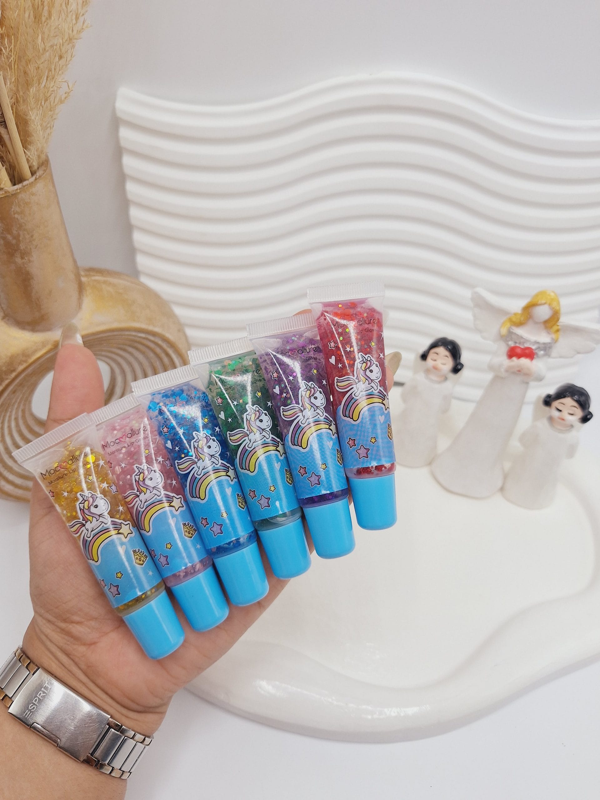 ۲۰۲۵۰۵۱۶_۱۵۰۰۲۹-scaled برق لب تیوپی گلیتری برند Moccallure کد 219 - Image 1