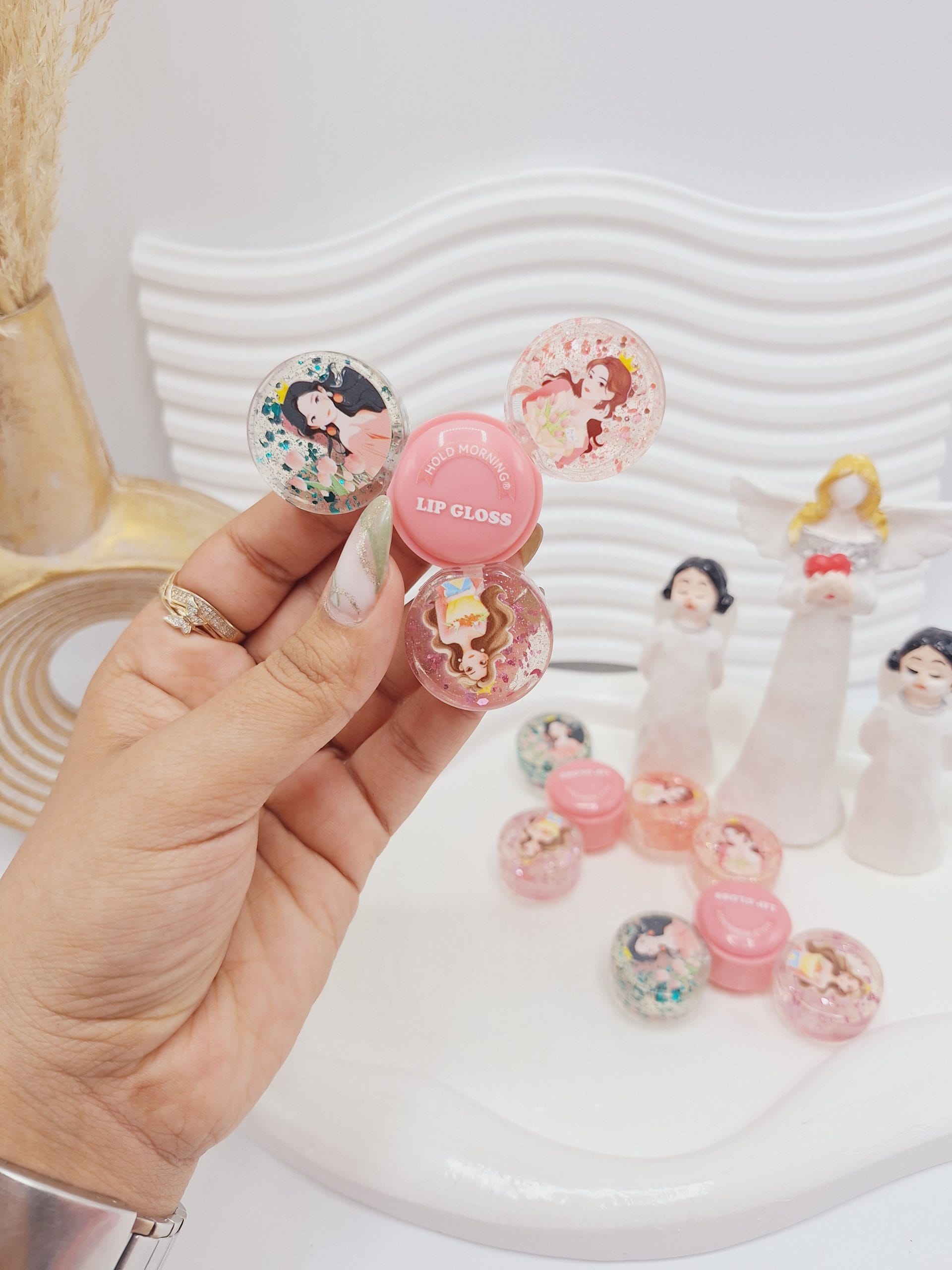 ۲۰۲۵۰۵۱۶_۱۴۱۱۵۷-scaled برق لب اسپینر جذاب برند Charm کد 5881 - Image 1