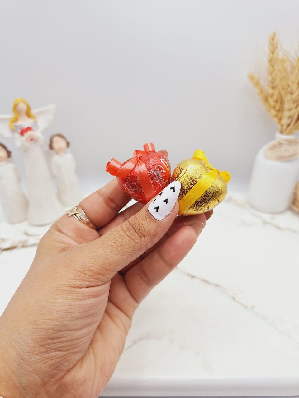 IMG_20250228_142019_065 شکلات قلبی پاپیون دار - Image 1