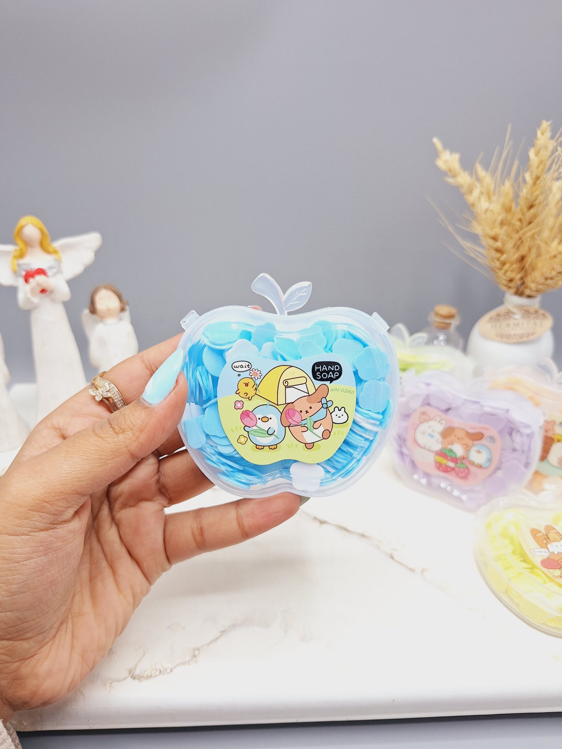 ۲۰۲۵۰۱۳۰_۱۹۲۶۱۶-scaled صابون کاغذی کرومی معطر مسافرتی کد 2602 (مدل باکس قلبی) - Image 1