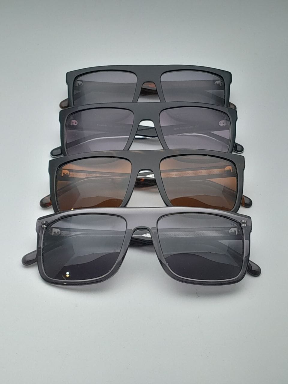 a4611f66-c9ce-4beb-a3b2-6737785244c6 عینک آفتابی PeaRlo - Image 1