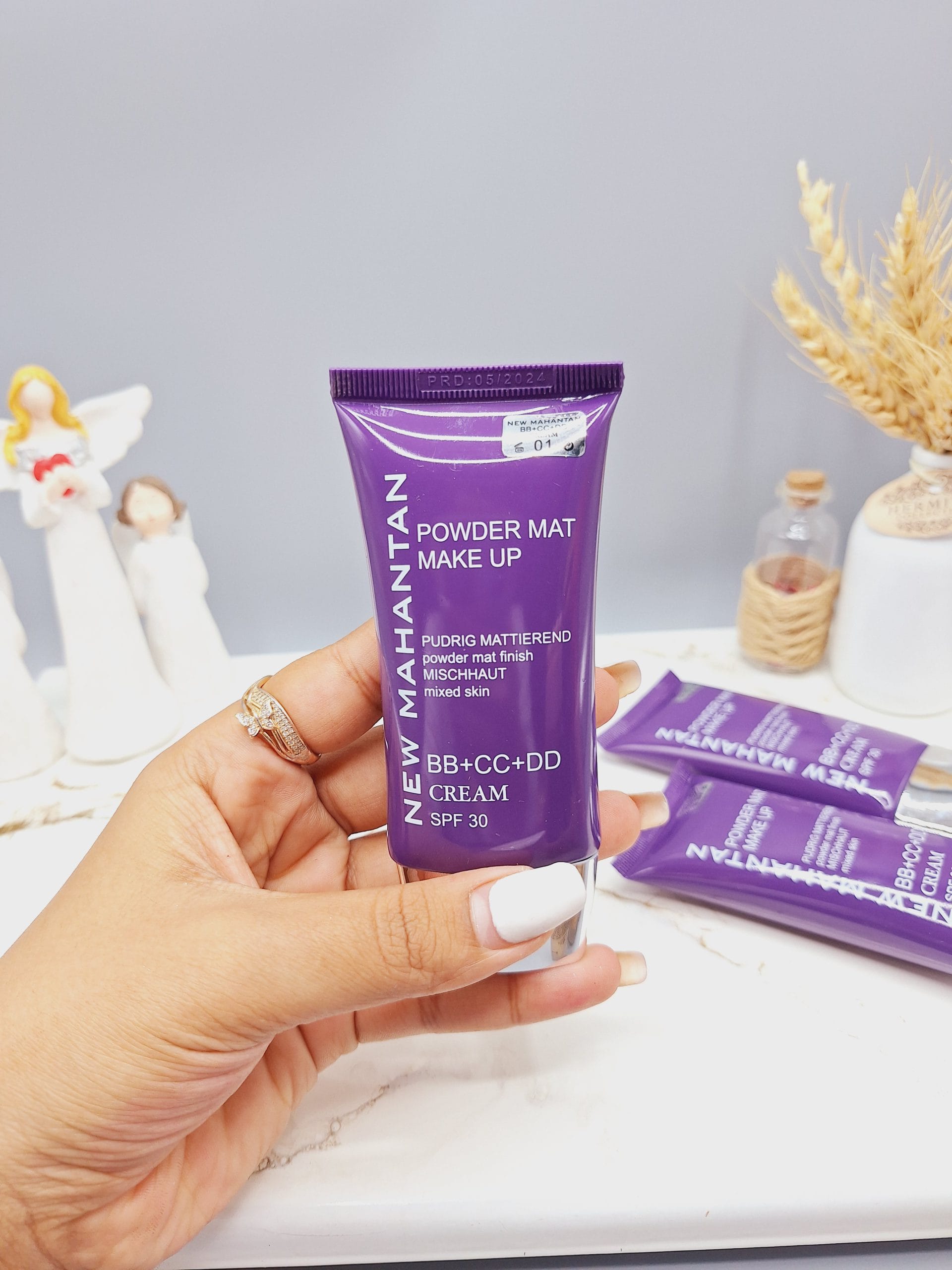 ۲۰۲۴۱۰۱۸_۱۴۱۵۰۴-scaled کرم پودر تیوپی نیو منهتن کد NM86003 - Image 1