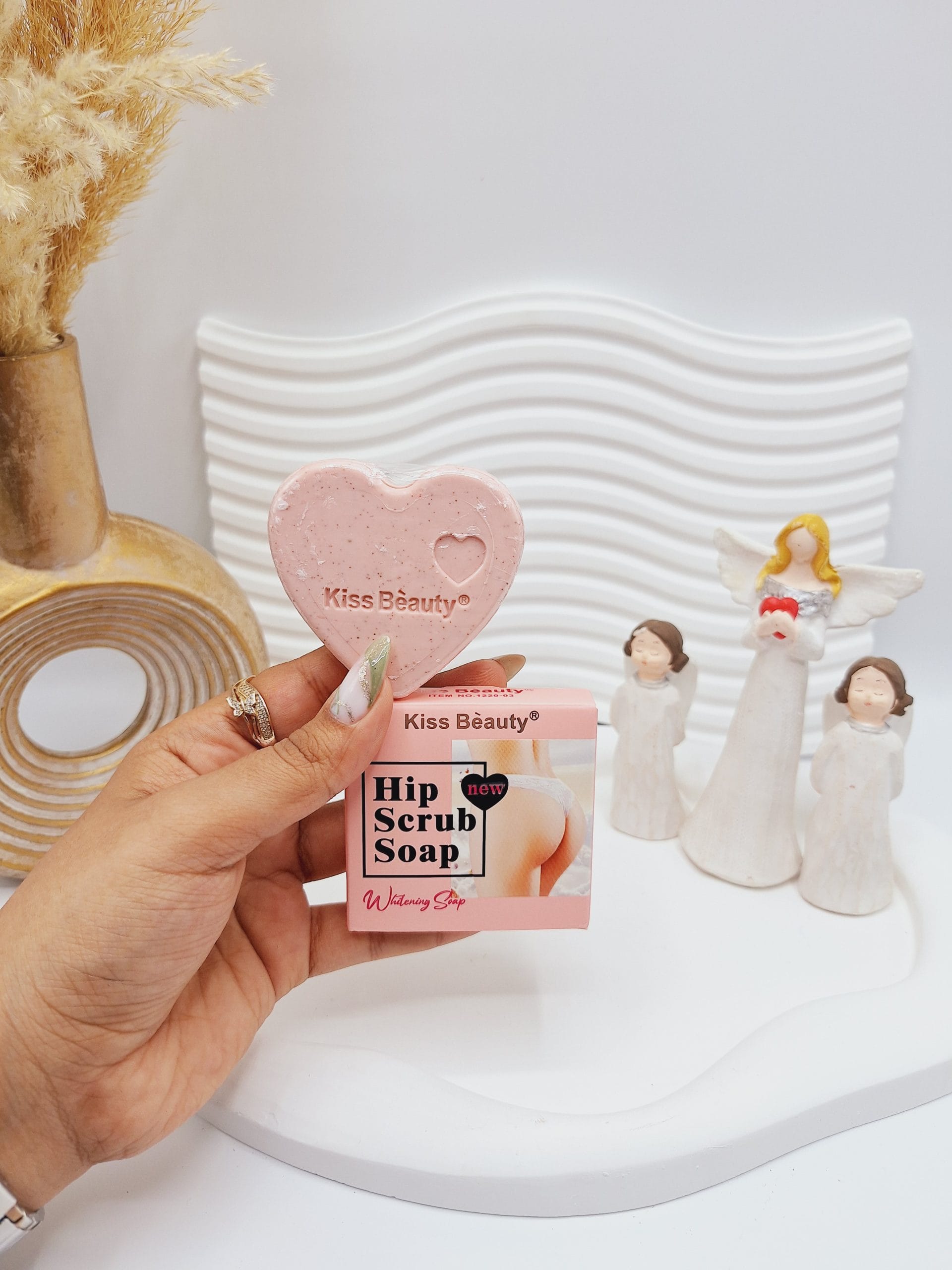 ۲۰۲۵۰۴۲۴_۱۳۰۶۳۳-scaled صابون اسکراب قلبی سفید کننده زیر بغل و اندام خصوصی برند کیس بیوتی کد 1220 - Image 1