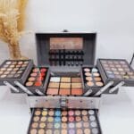 چمدان آرایشی مناسب استفاده هنرجویان میکاپ یا جهيزيه