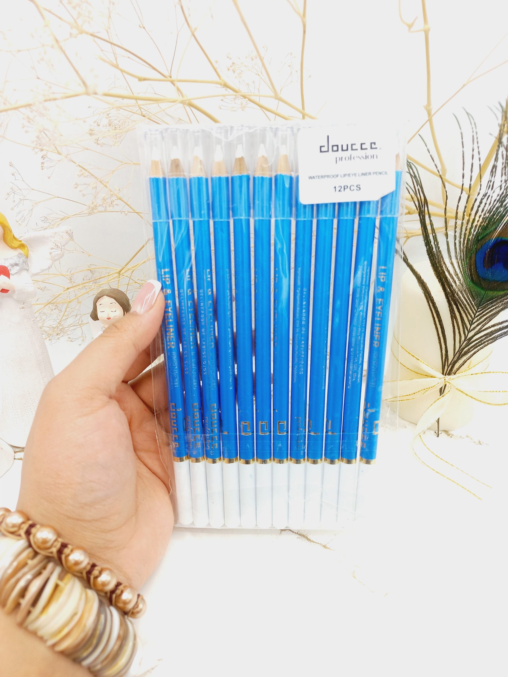 ۲۰۲۳۱۰۲۲_۱۹۳۱۵۴-scaled مداد سفید چشم پوکه آبی برند دوسه - Image 1